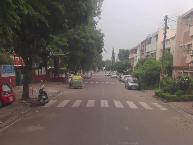 7 BHK Independent House in Sector 27 for resale Chandigarh. The reference number is 21177707