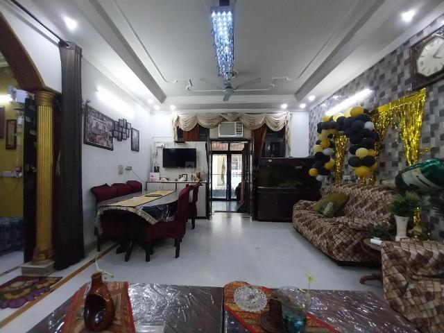 7 BHK Independent House in Sector 30 for resale Noida. The reference number is 20957052