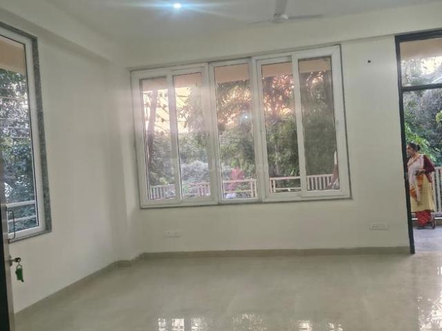 7 BHK Independent House in Sector 36 for resale Noida. The reference number is 20110311