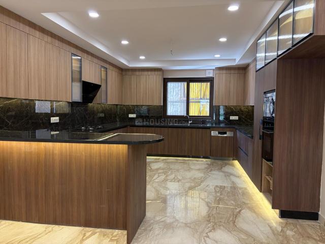 7 BHK Independent House in Sector 36 for resale Noida. The reference number is 21211538
