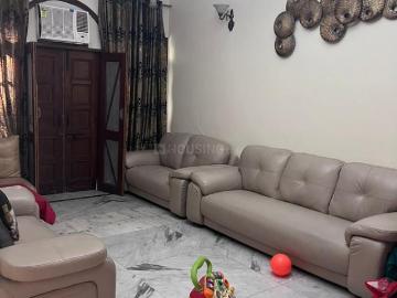 7 BHK Independent House in Sector 39 for resale Noida. The reference number is 20526165