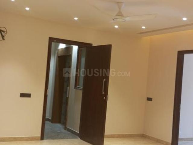7 BHK Independent House in Sector 40 for resale Noida. The reference number is 20123532