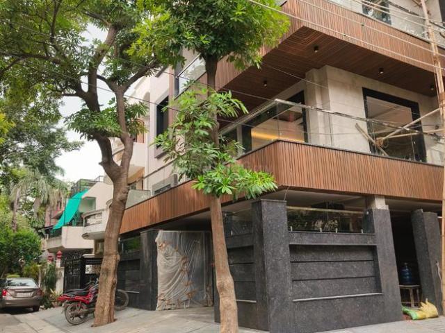 7 BHK Independent House in Sector 41 for resale Noida. The reference number is 20776257