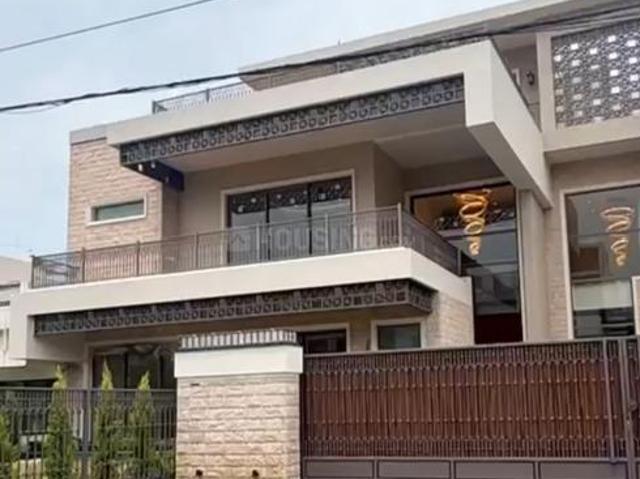 7 BHK Independent House in Sector 60 for resale Mohali. The reference number is 20403518