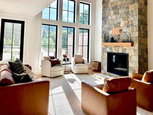 7 Black Diamond Road