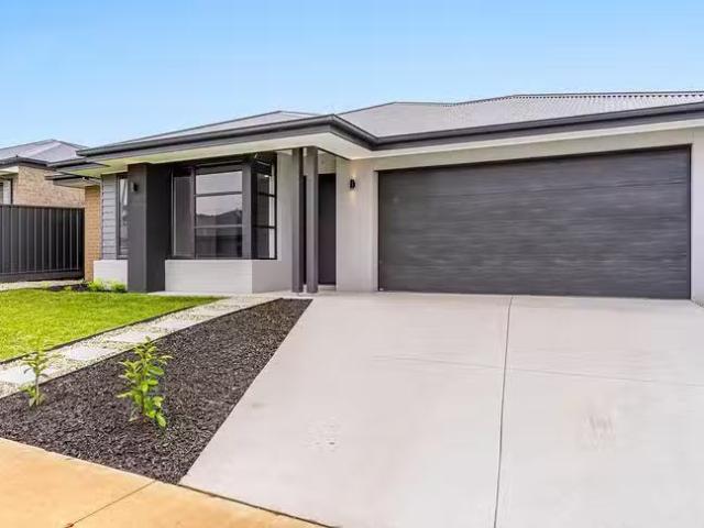 7 Blackman Street, Huntly, VIC 3551