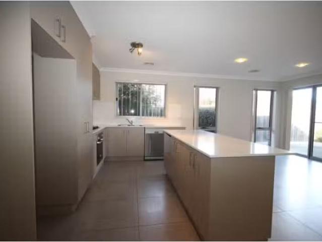 7 Boyer Street, CASEY House for rent Listed by Octavia Whatma.