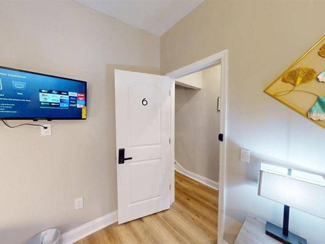 6 BR in Baltimore
