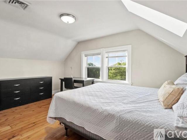7 BR, 3 BA Apartment 171 Prospect St, Unit Bedroom B, Providence, RI 02906