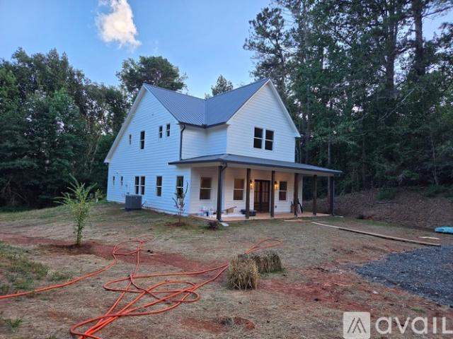 5 BR, 3 BA Apartment 6768 Bannister Rd, Cumming, GA 30028