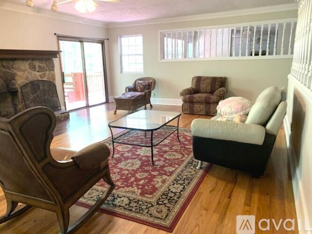 7 BR, 5 BA Apartment 1615 Oklahoma Drive, Buford, GA 30519
