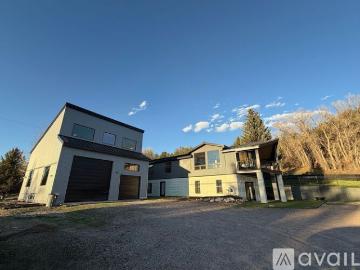 7 BR, 5 BA Apartment 10 111 County Rd, Carbondale, CO 81623