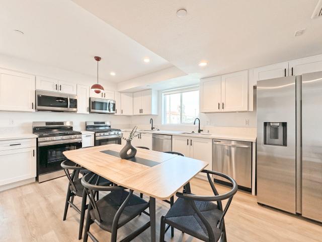7 BR, 5 BA Apartment 1361 West 35th Street Unit 1361 W 35th St, Los Angeles, CA 90007