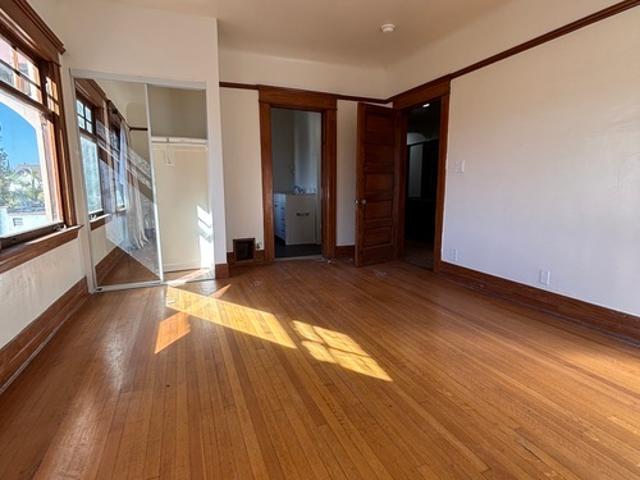 7 BR, 6 BA Apartment 2618 Kenwood Ave, Los Angeles, CA 90007