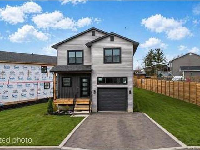 7 Brizley St, Oromocto, NB, E2V 4R1 house for sale | Listing ID NB135698 | Royal LePage