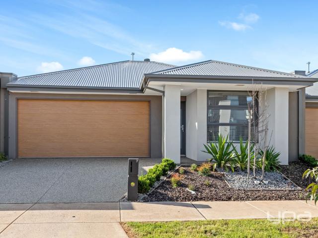 7 Brushwood Drive, Aintree
