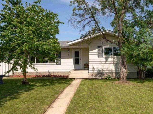 7 Camelot Crescent, Leduc, AB, T9E 4L4 house for sale | Listing ID E4503 | Royal LePage