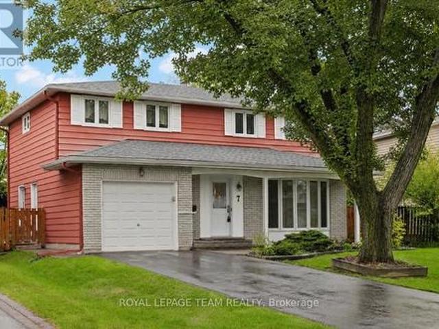 7 Centrepark Drive, Ottawa, ON, K1B 3C2 house for sale | Listing ID X13771 | Royal LePage