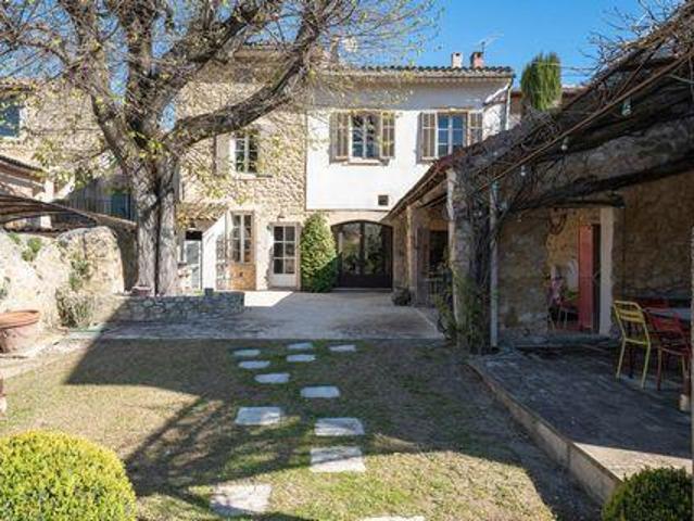 7 chambres, Alleins Provence 13980 101100111