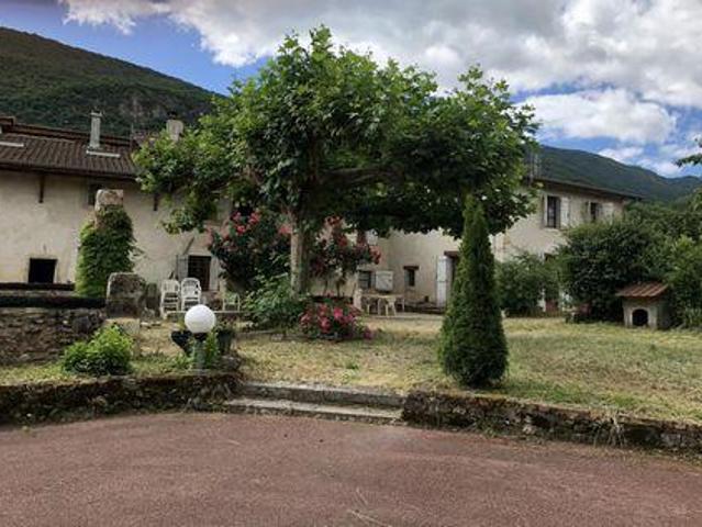 7 chambres, Hostun Rhône 26730 100223785