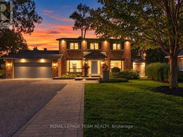 7 Charnwood Court, Ottawa, ON, K2E 7C9 Luxury House for sale | Listing ID X13801 | Royal LePage Carriage Trade Luxury Properties