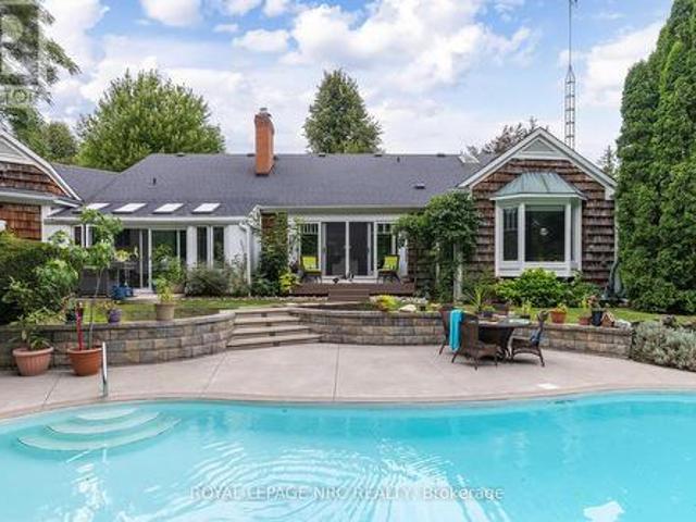 7 Christopher Street, Niagara On The Lake Town, ON, L0S 1J0 Luxury House for sale | Listing ID X13718 | Royal LePage Carriage Trade Luxury Properties