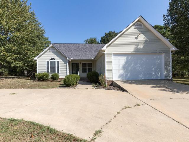 7 Christen Ln