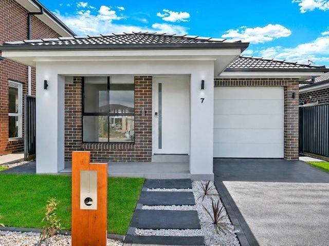 7 Cirrus Street, Schofields, NSW 2762 Exceptional Family Living in a Sought After Schofields Location