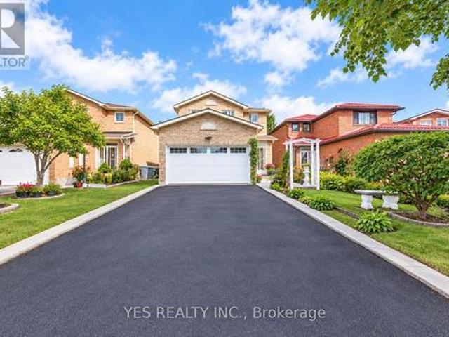 7 Colchester Avenue, Brampton, ON, L6Z 3R1 house for sale | Listing ID W13806 | Royal LePage