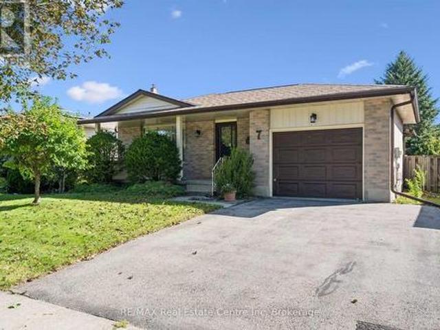 7 Countryside Crescent, Kitchener, ON, N2E 2S8 house for sale | Listing ID X13790 | Royal LePage