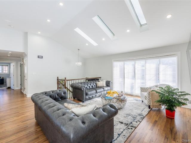 7 Dunhill Road