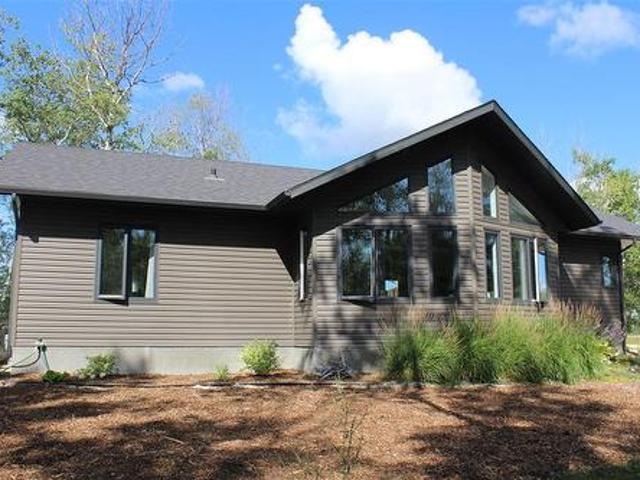7 Dalvik Road, Gimli Rm, MB, R0C 2W0 house for sale | Listing ID 202619 | Royal LePage