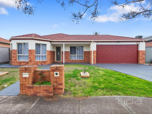 7 Davies Avenue, Brookfield