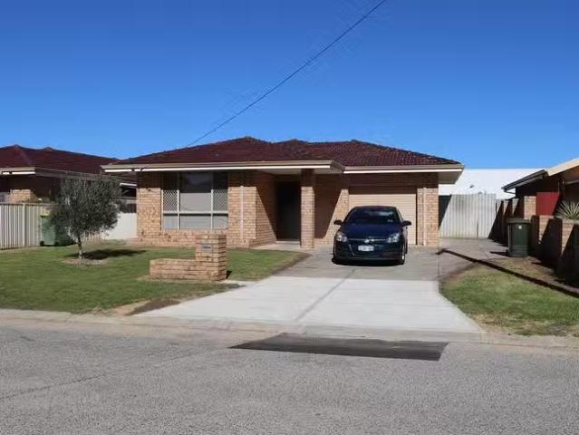 7 Derisleigh Street, Cannington, WA 6107