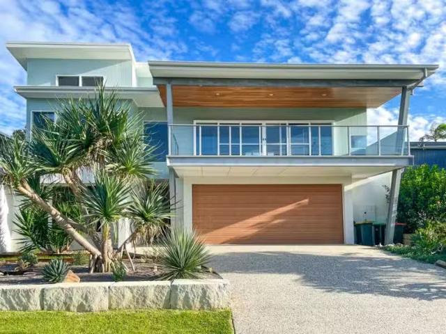7 Dillon Street, SAWTELL House for rent Listed by Michelle Gr.