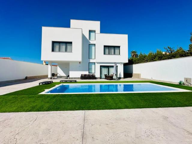 7 Dormitorio Villa La Marina Alicante 95880374