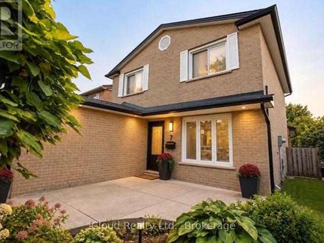 7 Drakes Drive, Hamilton, ON, L8E 4G4 house for sale | Listing ID X13781 | Royal LePage
