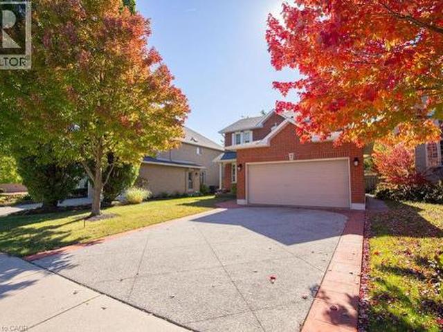 7 Falconridge Drive, Hamilton, ON, L9B 2P2 house for sale | Listing ID 40872 | Royal LePage
