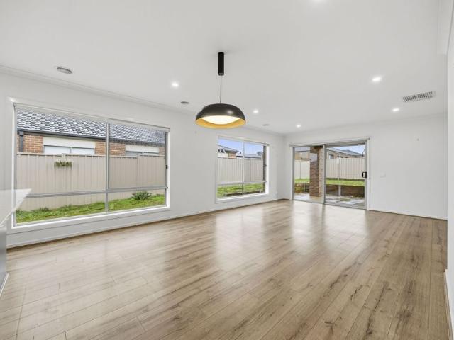7 Fantail Street, Winter Valley