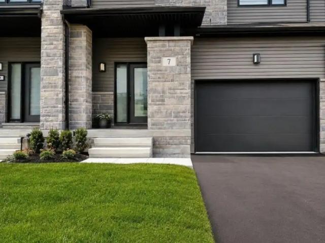7 FEDERICA CRESCENT