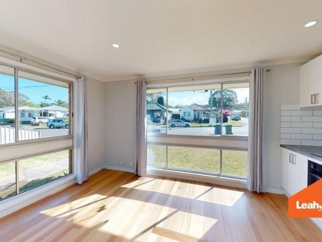 7 Floraville Road, Belmont North NSW 2280