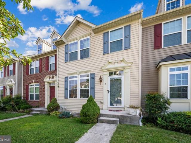 7 Forest View Ter, Hanover, PA 17331