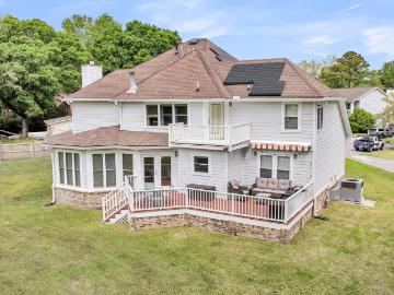 7 Forest Creek Court