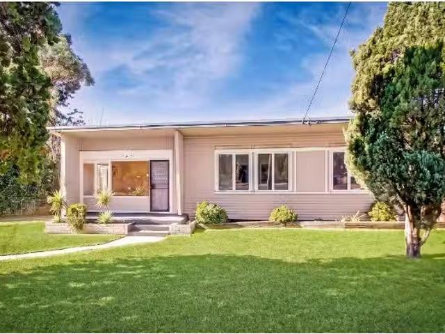 7 Forrester Road, LETHBRIDGE PARK House for rent Listed by An.