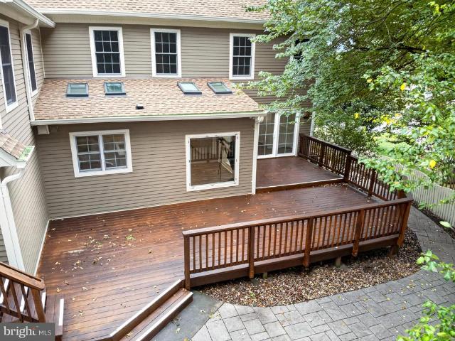 7 Foxhall Circle
