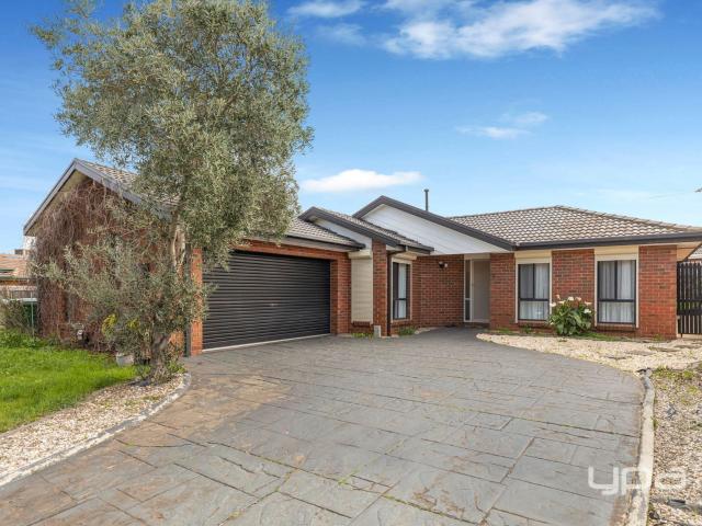7 Glover Court, TAYLORS LAKES