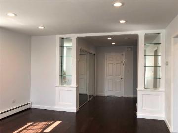 7 Green St, Unit 2F, Huntington, NY 11743 | MLS #L3113