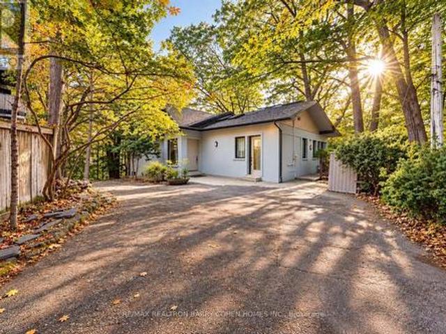 7 Greenbrook Drive, Toronto, ON, M6M 2J8 house for sale | Listing ID W13851 | Royal LePage
