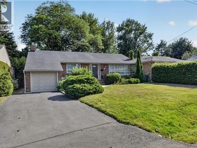 7 Greening Crescent, Etobicoke, ON, M9A 1N9 house for sale | Listing ID 40856 | Royal LePage