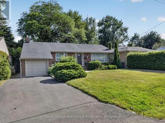 7 Greening Crescent, Toronto, ON, M9A 1N9 house for sale | Listing ID W13722 | Royal LePage